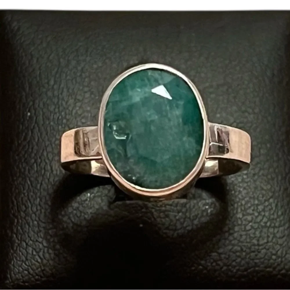 Elegant Large Oval Emerald Sterling Silver Ring Size 7